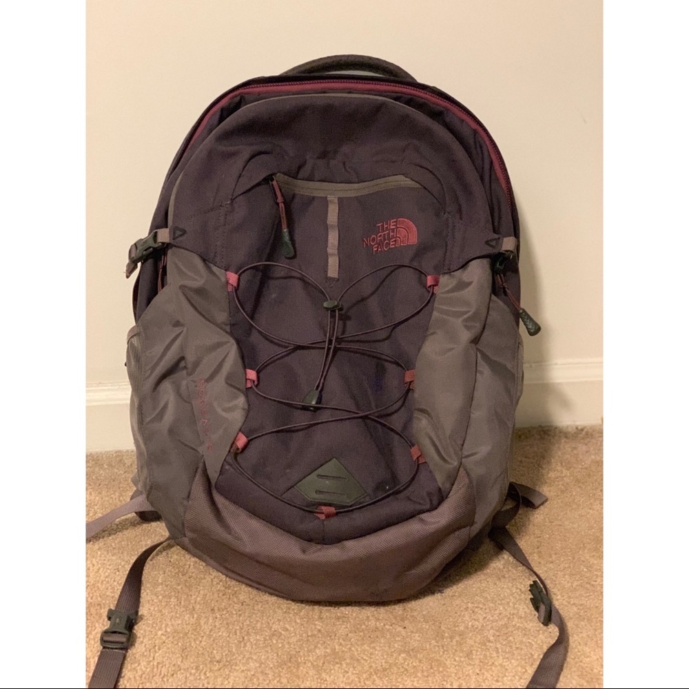 Gently Used North Face Bookbag 🎒